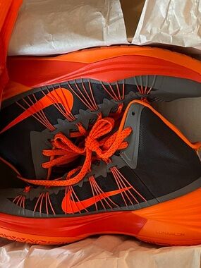 Nike Zoom HyperDunk 2011 Orange and Silver Shoe Box with White Label